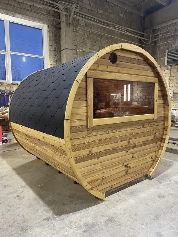Sauna tonneau 3 m en bois clair, vue avant sans terrasse