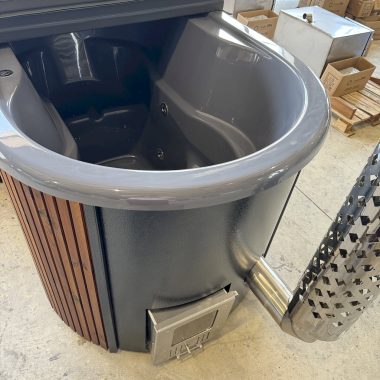 Bain nordique Ofuro plat intégré, finition gris thermo clair