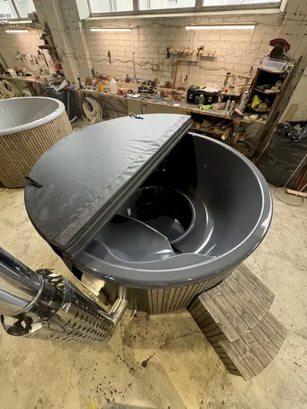 XL_integrated_GF_Grey_TR-grey_Insulated Lid (1)_